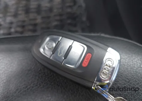 2011 Audi Q5 2.0T Premium z USA, uszkodzony, nr VIN WA1LFAFP4BA062398